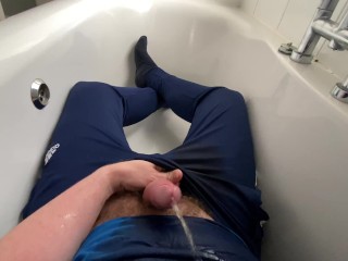 Self-Pissing in Bath